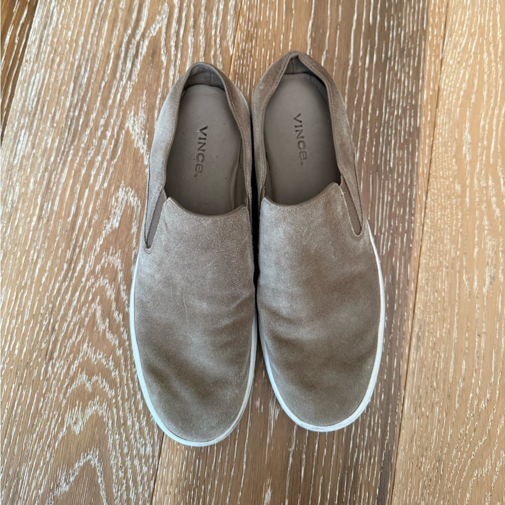 Vince Women’s Slip On Sneakers Tan Suede Size 6.5